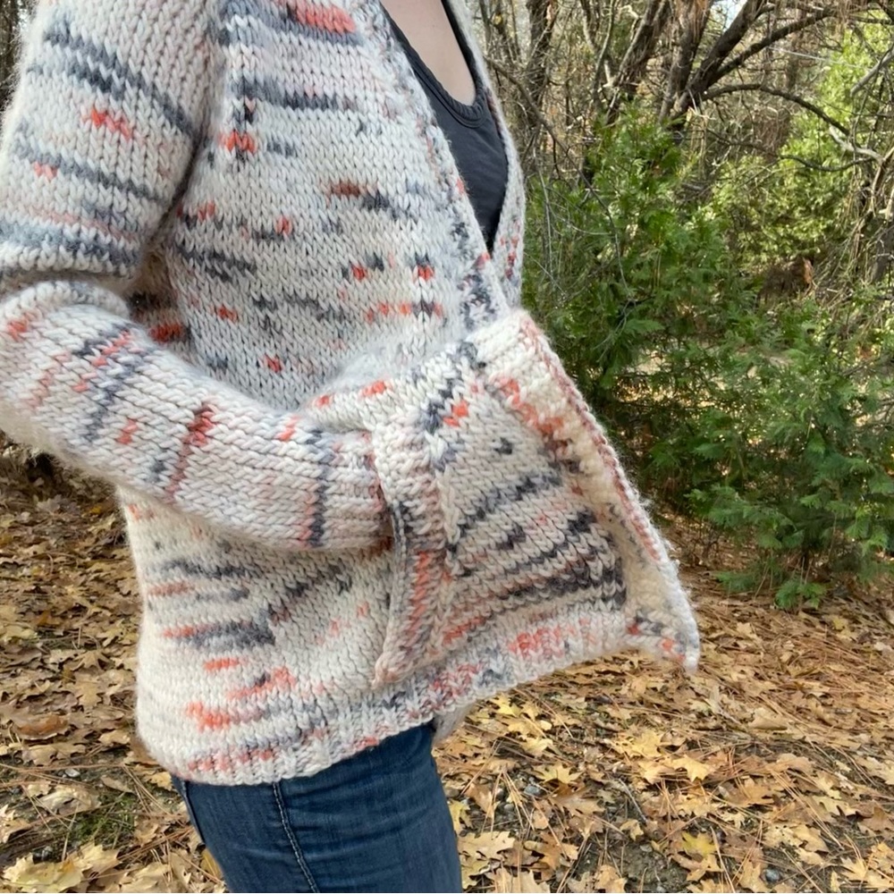 100% Wool Handknit Cardigan size medium in color Colorado - Picture 5 of 9